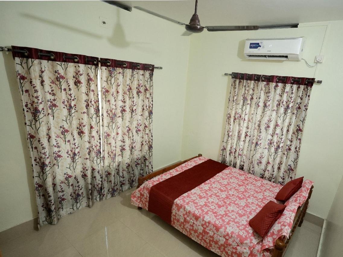 Toms Villa Along National Highway Thrissur At Nadathara Zewnętrze zdjęcie